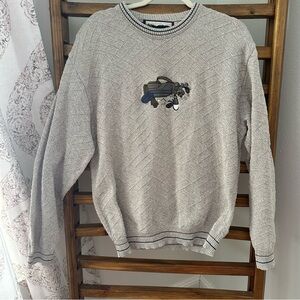 Men's Stylish Gray Crewneck Sweater with Embroidered Motif - Golf
